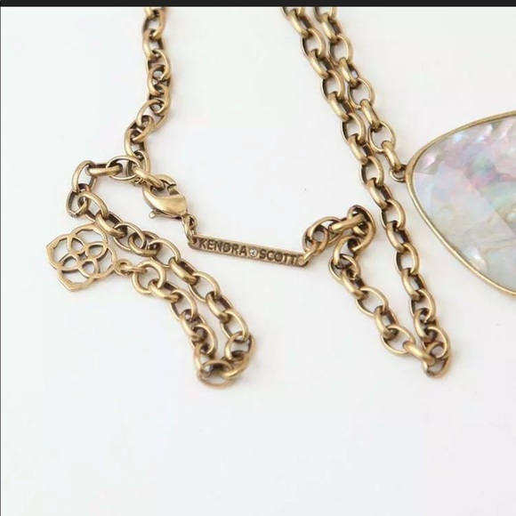 NWT Kendra Scott Mckenna White Abalone Necklace - Picture 4 of 4